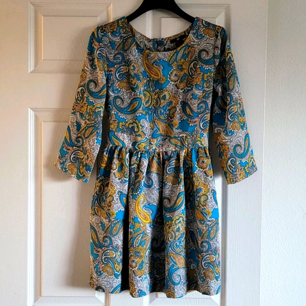 Pattern dress 3/4 sleeves scoop neckline
